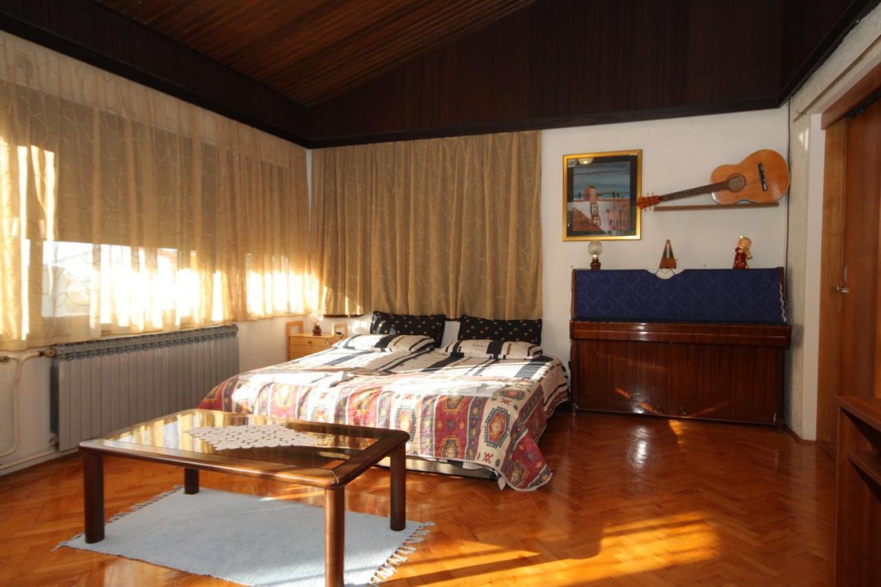 Apartments And Rooms With Parking Space Rovinj - 7170 Extérieur photo